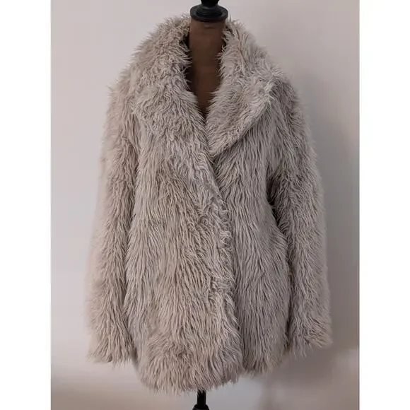 H&M Divided Shaggy Mob Wife Faux Fur Coat Beige Small - Picture 2 of 10